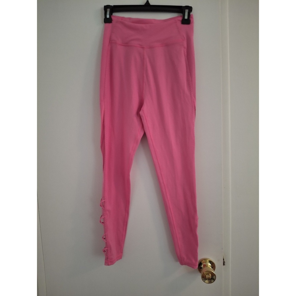 Victoria Secret Pink Color Leggings With Mesh Sides. Size 6.